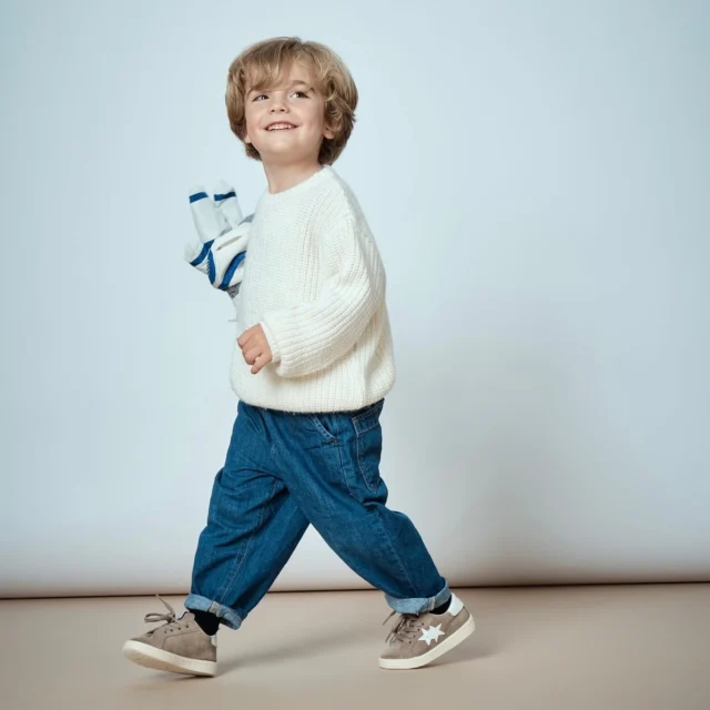 “Se non puoi controllarli, assecondali.” Viva i bambini!😂

Shooting per @2starcollection
Ph @niki_di_corrado 
Assistant @donatellasuriano
Digital @giobrizzi.retouch 
Bts @frankie_p_1886

[ InLightWeTrust] 🔥

#zeronoisestudio #editoriale #shooting #moda #adv #shootingitalia #campagnafotografica #stileinpuglia
#zeronoise #editorialepuglia #campagna #stile #fujifilm #profoto #zeronoisestudio #trani #bari #puglia